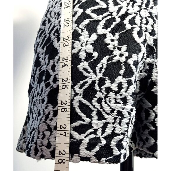 Stilettos Black & White Textured Romper Size Medium Fun and Sexy all in one Pock - Picture 14 of 16